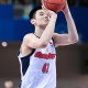 b体育官方下载-媒体人：王洪泽用稚嫩肩膀扛起广东脆弱内线 他值得更多时间&amp;机会