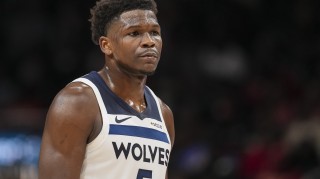 b体育官网-解说：森林狼看着打得很热闹 但没华子在还是凸显出有一些粗糙感