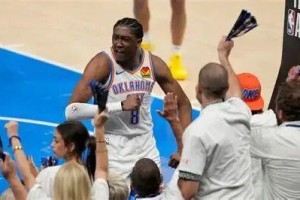 b体育官方下载-亚历山大的副手是谁？切特？杰威？